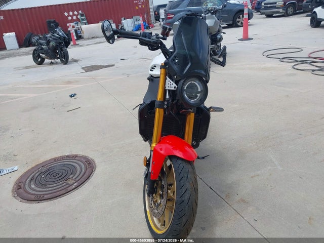 45693855 :رقم المزاد ، JYARN80E8RA003203 vin ، 2024 Yamaha Mtm890 مزاد بيع