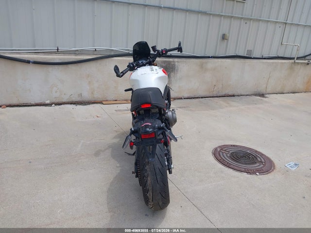 45693855 :رقم المزاد ، JYARN80E8RA003203 vin ، 2024 Yamaha Mtm890 مزاد بيع