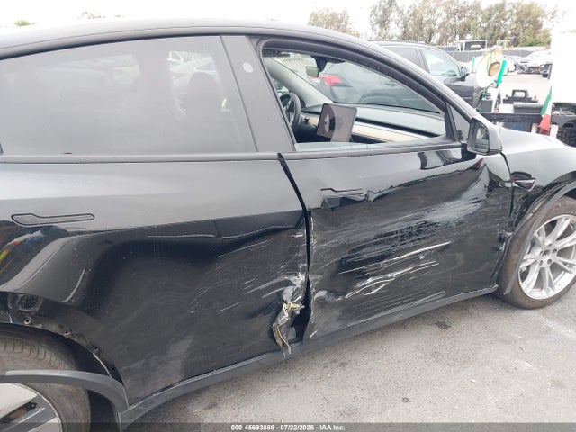 45693889 :رقم المزاد ، 7SAYGAEE8RF983066 vin ، 2024 Tesla Model Y Long Range Dual Motor All-wheel Drive مزاد بيع