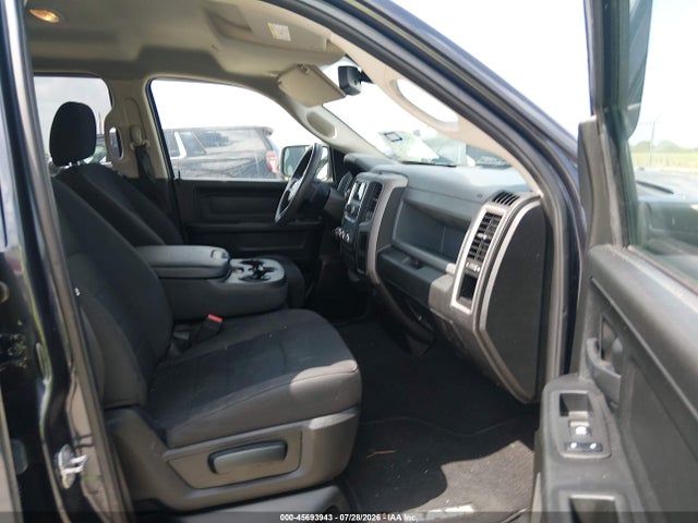 45693943 :رقم المزاد ، 1C6RR6FG7KS530226 vin ، 2019 Ram 1500 Classic Tradesman  4x2 6'4 Box مزاد بيع