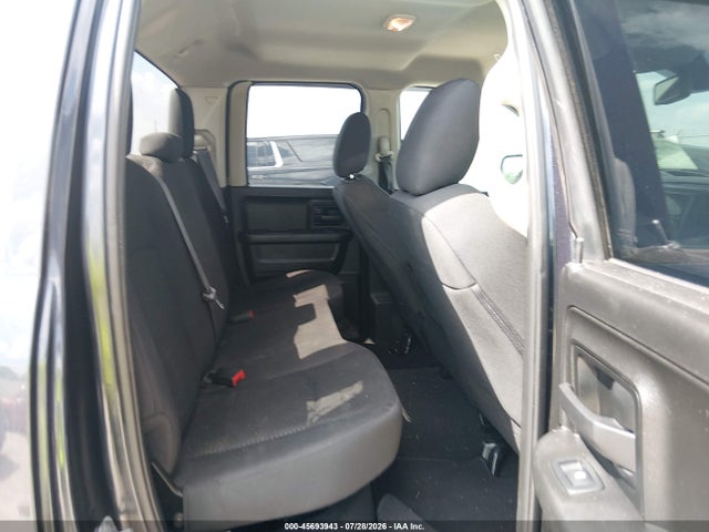 45693943 :رقم المزاد ، 1C6RR6FG7KS530226 vin ، 2019 Ram 1500 Classic Tradesman  4x2 6'4 Box مزاد بيع
