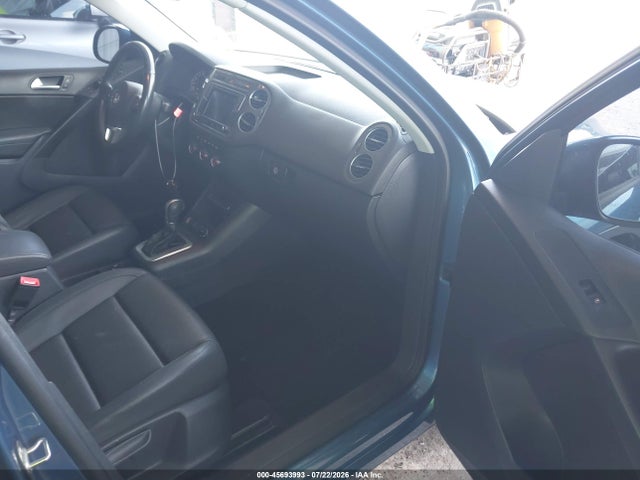 Продажа на аукционе авто 2017 Volkswagen Tiguan 2.0t S, vin: WVGAV7AX3HW510969, номер лота: 45693993
