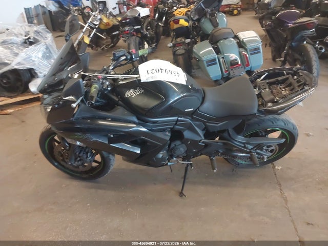 Kawasaki Ex650 F 2016 JKAEXEF10GDA25432 Image 9