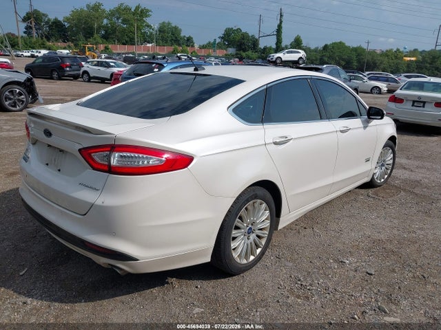 3FA6P0SU2ER395155 Ford Fusion Energi Titanium