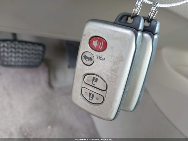 2010 Toyota Camry Hybrid მანქანა იყიდება აუქციონზე, vin: 4T1BB3EK7AU117319, აუქციონის ნომერი: 45694093