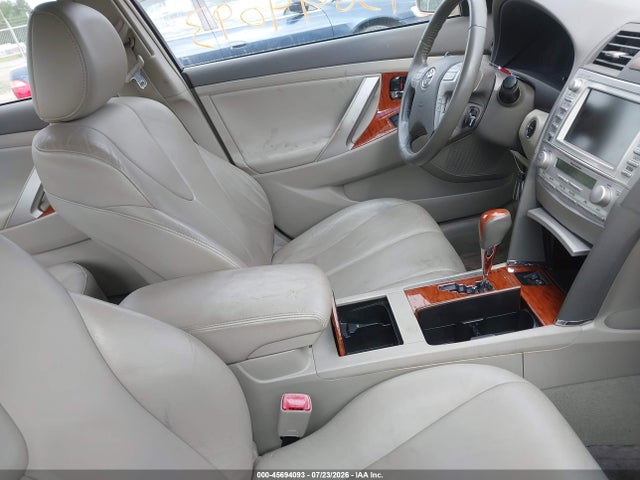 2010 Toyota Camry Hybrid მანქანა იყიდება აუქციონზე, vin: 4T1BB3EK7AU117319, აუქციონის ნომერი: 45694093