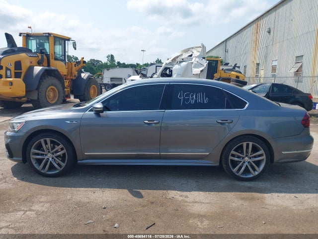 Продаж на аукціоні авто 2017 Volkswagen Passat 1.8t R-line, vin: 1VWDT7A37HC083184, номер лоту: 45694116