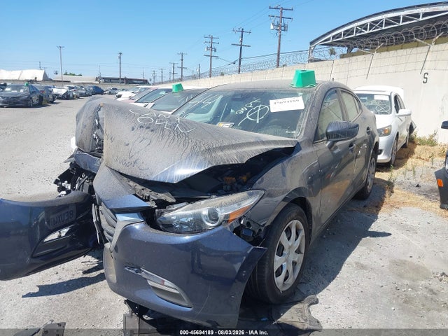 Продаж на аукціоні авто 2018 Mazda Mazda3 Sport, vin: 3MZBN1U72JM230559, номер лоту: 45694189