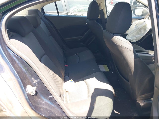 Продаж на аукціоні авто 2018 Mazda Mazda3 Sport, vin: 3MZBN1U72JM230559, номер лоту: 45694189