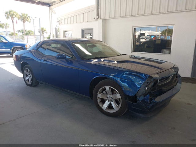 45694229 :رقم المزاد ، 2B3CJ4DV1AH205851 vin ، 2010 Dodge Challenger Se مزاد بيع