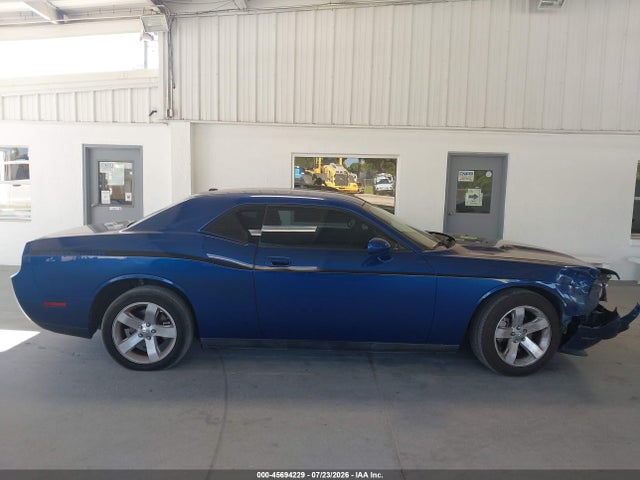 45694229 :رقم المزاد ، 2B3CJ4DV1AH205851 vin ، 2010 Dodge Challenger Se مزاد بيع