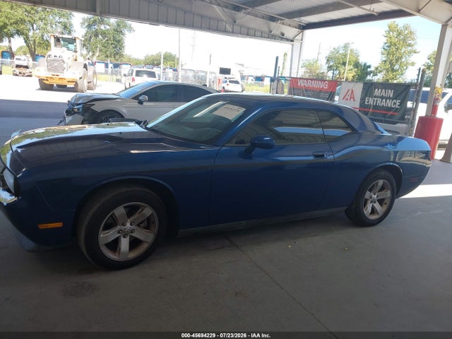 45694229 :رقم المزاد ، 2B3CJ4DV1AH205851 vin ، 2010 Dodge Challenger Se مزاد بيع
