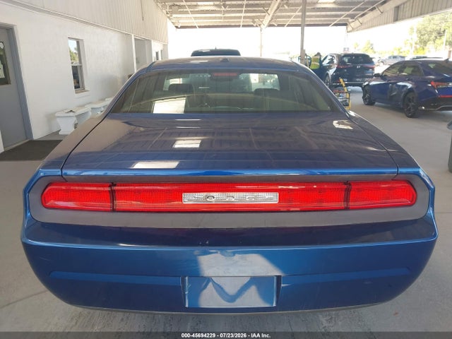 45694229 :رقم المزاد ، 2B3CJ4DV1AH205851 vin ، 2010 Dodge Challenger Se مزاد بيع