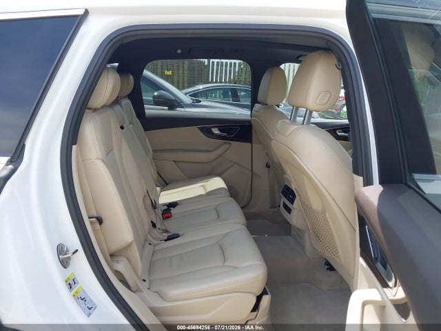 Audi Q7 3.0t Premium 2017 WA1LAAF76HD050372 Image 8