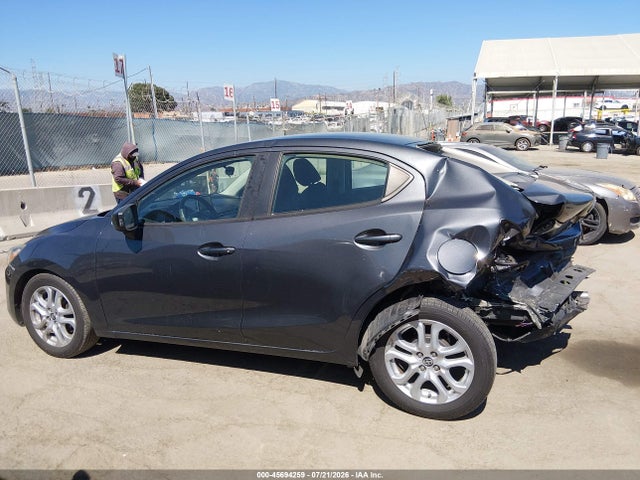 Scion IA 2016 3MYDLBZV7GY118759 Image 14