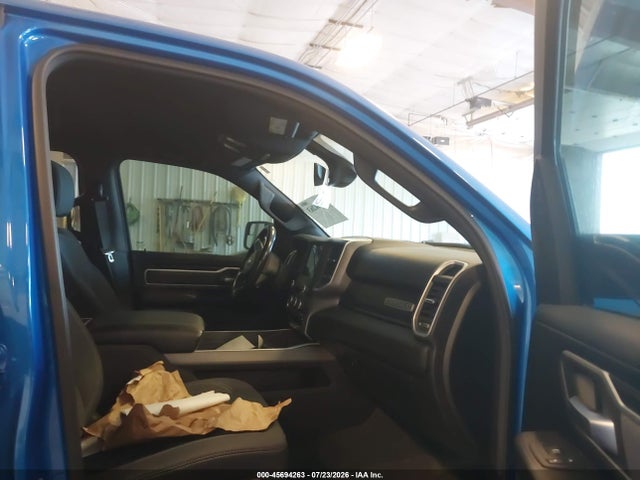 45694263 :رقم المزاد ، 1C6RRFFG8MN645385 vin ، 2021 Ram 1500 Big Horn  4x4 5'7 Box مزاد بيع