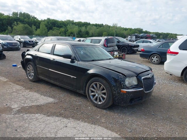 2010 Chrysler 300c Hemi მანქანა იყიდება აუქციონზე, vin: 2C3CA6CT5AH114371, აუქციონის ნომერი: 45694265