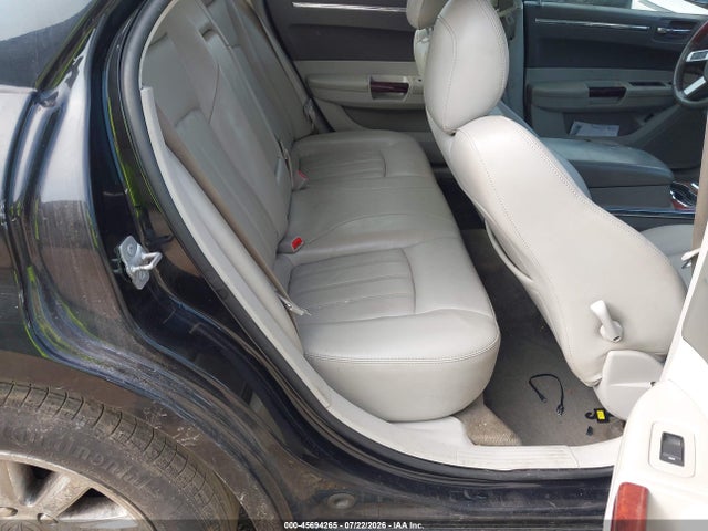2010 Chrysler 300c Hemi მანქანა იყიდება აუქციონზე, vin: 2C3CA6CT5AH114371, აუქციონის ნომერი: 45694265