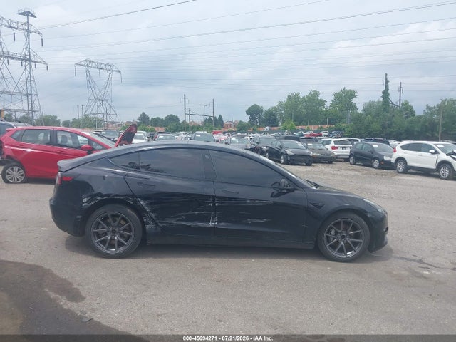 45694271 :رقم المزاد ، 5YJ3E1EA6MF854939 vin ، 2021 Tesla Model 3 Standard Range Plus Rear-wheel Drive مزاد بيع