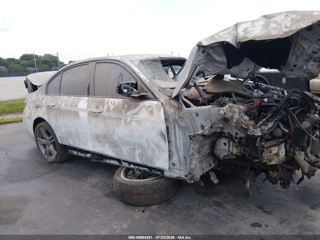 45694291 :رقم المزاد ، WBA3A9C56DF686213 vin ، 2013 Bmw 335i مزاد بيع