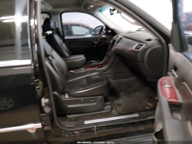 45694294 :رقم المزاد ، 1GYFK66878R120562 vin ، 2008 Cadillac Escalade Esv مزاد بيع