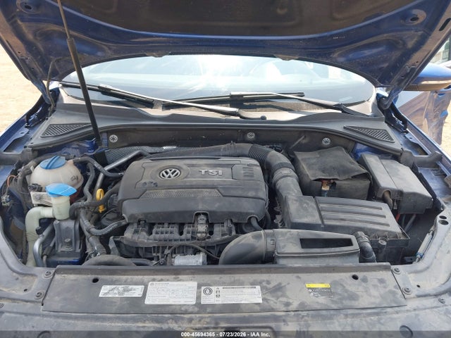 1VWBT7A30HC025070 Volkswagen Passat 1.8t Se