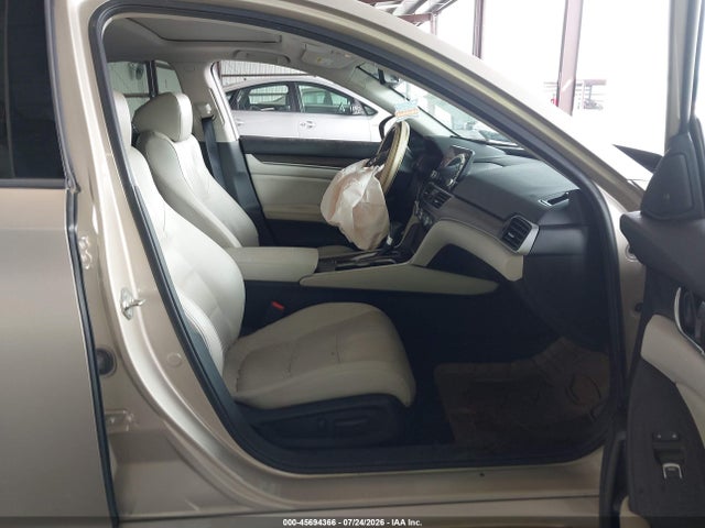 45694366 :رقم المزاد ، 1HGCV1F57JA260481 vin ، 2018 Honda Accord Ex-l مزاد بيع
