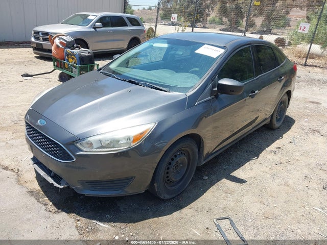 Ford FOCUS S 2018 1FADP3E23JL287915 Image 2
