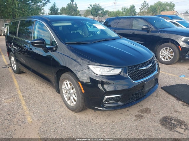 Aukcja sprzedaży 2024 Chrysler Pacifica Touring L, vin: 2C4RC1BG5RR136576, numer aukcji: 45694415