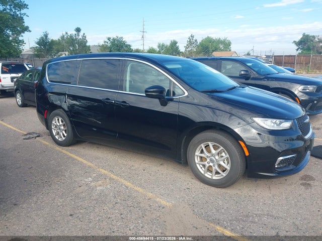 Aukcja sprzedaży 2024 Chrysler Pacifica Touring L, vin: 2C4RC1BG5RR136576, numer aukcji: 45694415