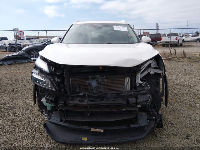 5N1AT3BA2MC710567 Nissan Rogue Sv Fwd