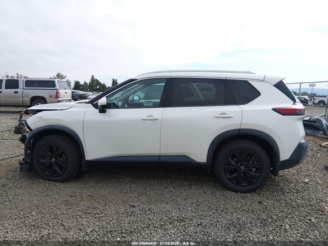 5N1AT3BA2MC710567 Nissan Rogue Sv Fwd