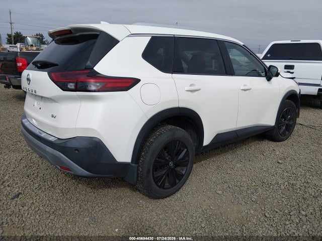 5N1AT3BA2MC710567 Nissan Rogue Sv Fwd