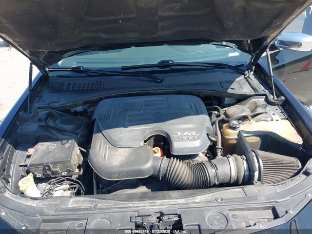2C3CCAKGXHH566764 Chrysler 300c Awd