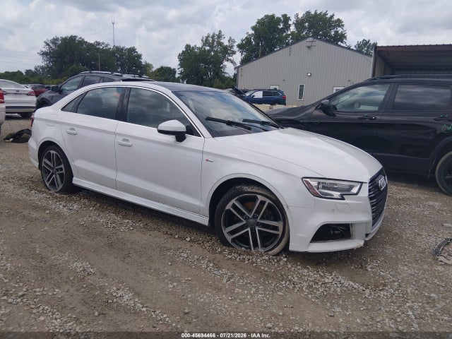 Продаж на аукціоні авто 2017 Audi A3 Premium Plus, vin: WAUJ8GFF1H1048594, номер лоту: 45694466