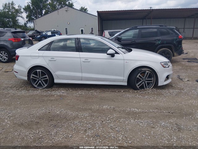 2017 Audi A3 Premium Plus მანქანა იყიდება აუქციონზე, vin: WAUJ8GFF1H1048594, აუქციონის ნომერი: 45694466