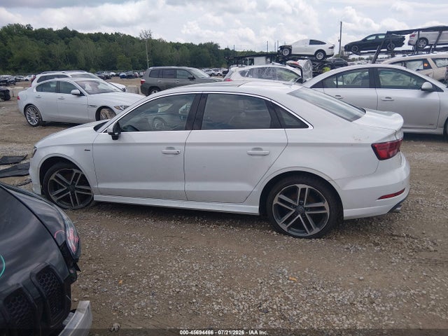 2017 Audi A3 Premium Plus მანქანა იყიდება აუქციონზე, vin: WAUJ8GFF1H1048594, აუქციონის ნომერი: 45694466