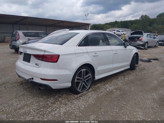 2017 Audi A3 Premium Plus მანქანა იყიდება აუქციონზე, vin: WAUJ8GFF1H1048594, აუქციონის ნომერი: 45694466