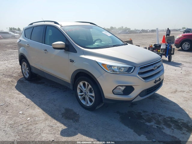 45694480 :رقم المزاد ، 1FMCU9GD4JUC80252 vin ، 2018 Ford Escape Se مزاد بيع
