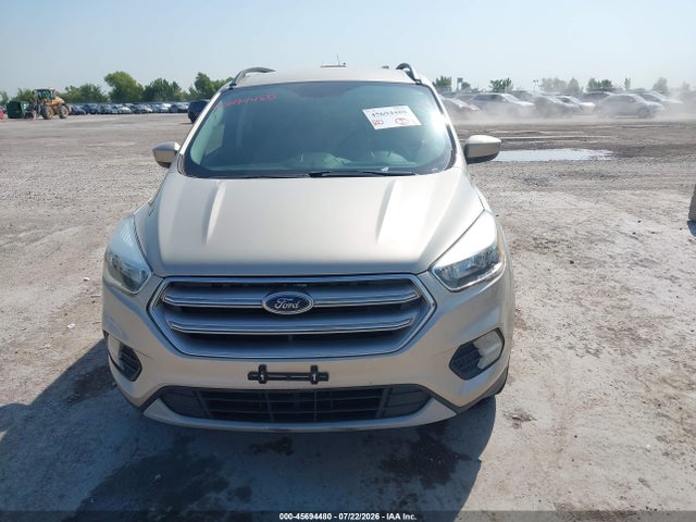 45694480 :رقم المزاد ، 1FMCU9GD4JUC80252 vin ، 2018 Ford Escape Se مزاد بيع