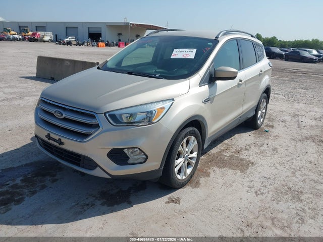45694480 :رقم المزاد ، 1FMCU9GD4JUC80252 vin ، 2018 Ford Escape Se مزاد بيع