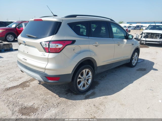 45694480 :رقم المزاد ، 1FMCU9GD4JUC80252 vin ، 2018 Ford Escape Se مزاد بيع