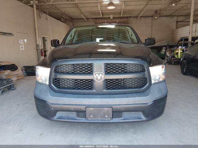 1C6RR6KG6KS661136 RAM 1500 Classic Tradesman 4x2 5&#039;7 Box