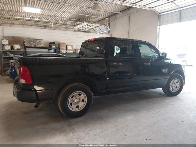 1C6RR6KG6KS661136 RAM 1500 Classic Tradesman 4x2 5&#039;7 Box