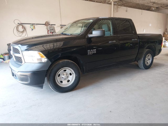 1C6RR6KG6KS661136 RAM 1500 Classic Tradesman 4x2 5&#039;7 Box