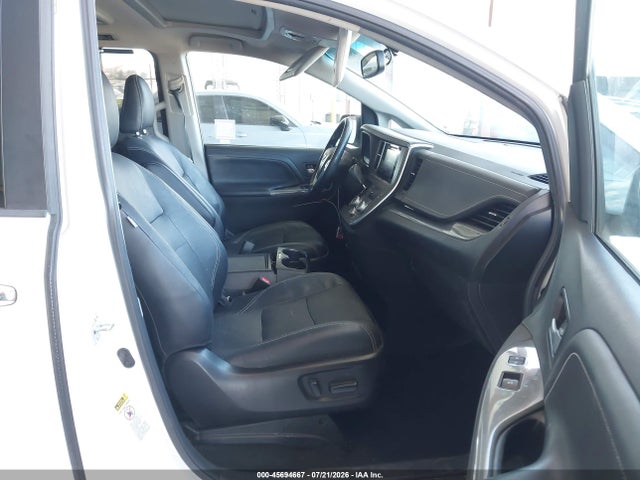 Продаж на аукціоні авто 2015 Toyota Sienna Se Premium 8 Passenger, vin: 5TDXK3DC6FS586790, номер лоту: 45694667