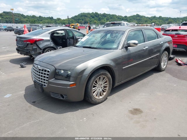 45694705 :رقم المزاد ، 2C3CA5CV5AH241603 vin ، 2010 Chrysler 300 Touring/signature Series/executive Series مزاد بيع