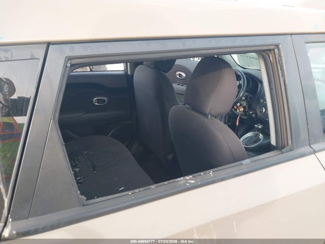 45694777 :رقم المزاد ، KNDJN2A2XF7204807 vin ، 2015 Kia Soul مزاد بيع