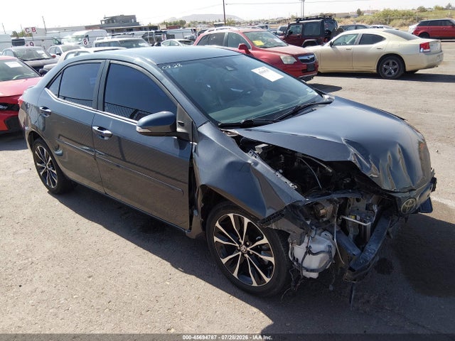 Toyota COROLLA SE 2018 5YFBURHE4JP745746 Image 1