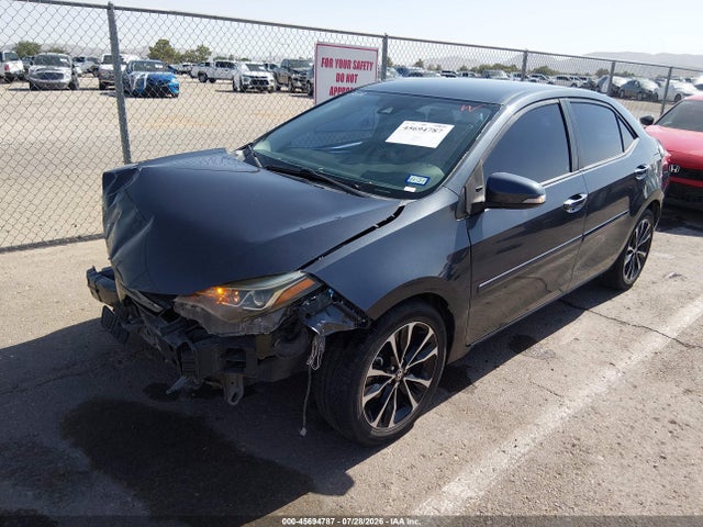 Toyota COROLLA SE 2018 5YFBURHE4JP745746 Image 2